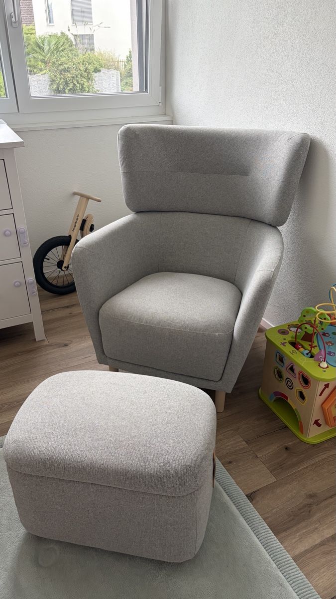 Poltrone: Oskarshamn Sessel mit Hocker – Usato da Oberwil-Lieli venduto da FuxRa95