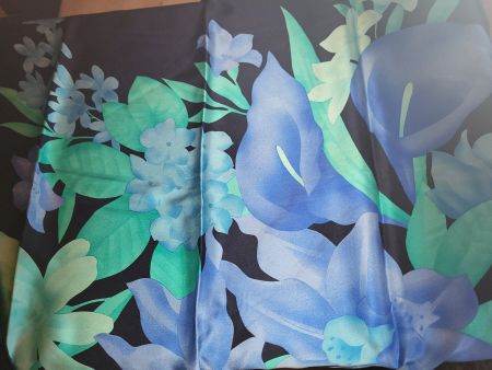 Grosses Foulard mit Blumen