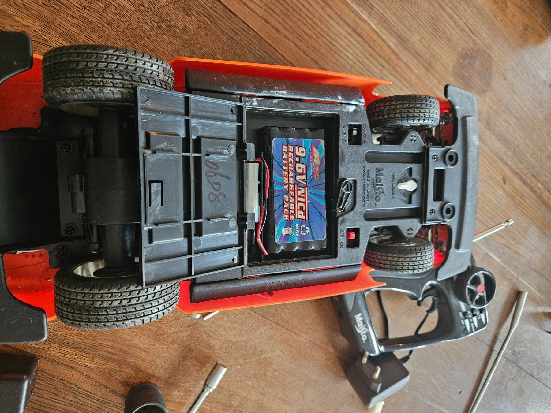 Modellismo RC: Dodge Charger RC Modell – Usato da Oberkulm venduto da Bandits1 5