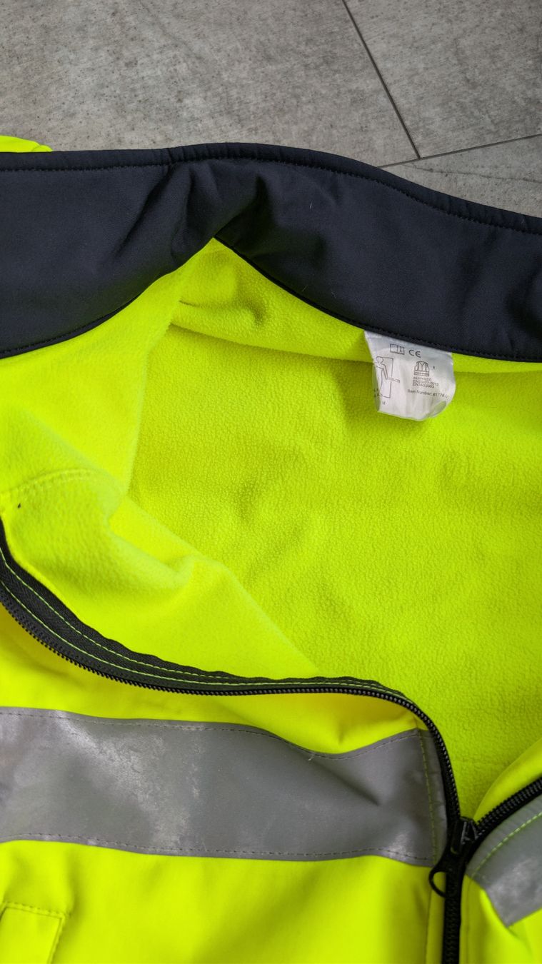 Giacche: Softshell Jacke Leuchtgelb – Usato da Gondiswil venduto da Gini22 2