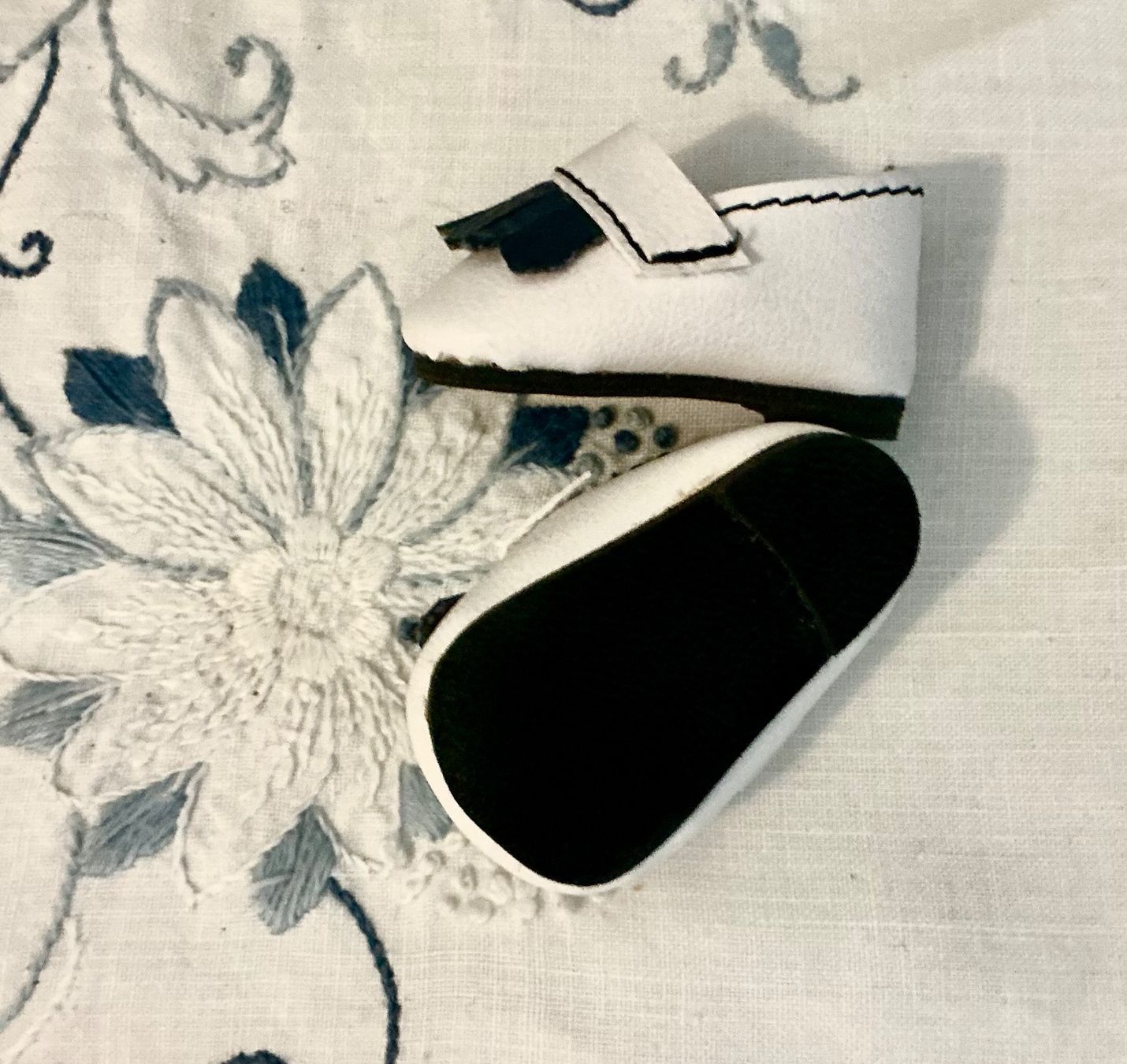 Poupées: ÄLTERE UNBESPIELTE HEIDI PUPPENSCHUHE – D'occasion à Zell LU par Silvermemory 4