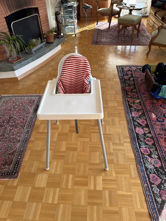 Ikea Babystuhl mit Tablett und Sitzkissen 1