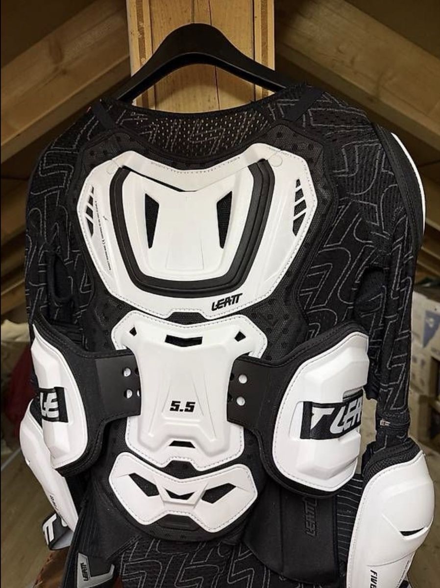 Leatt Protezioni & Imbottiture: Leatt 5.5 Protektorenjacke – Usato da Ruswil venduto da fle_6k6s 1