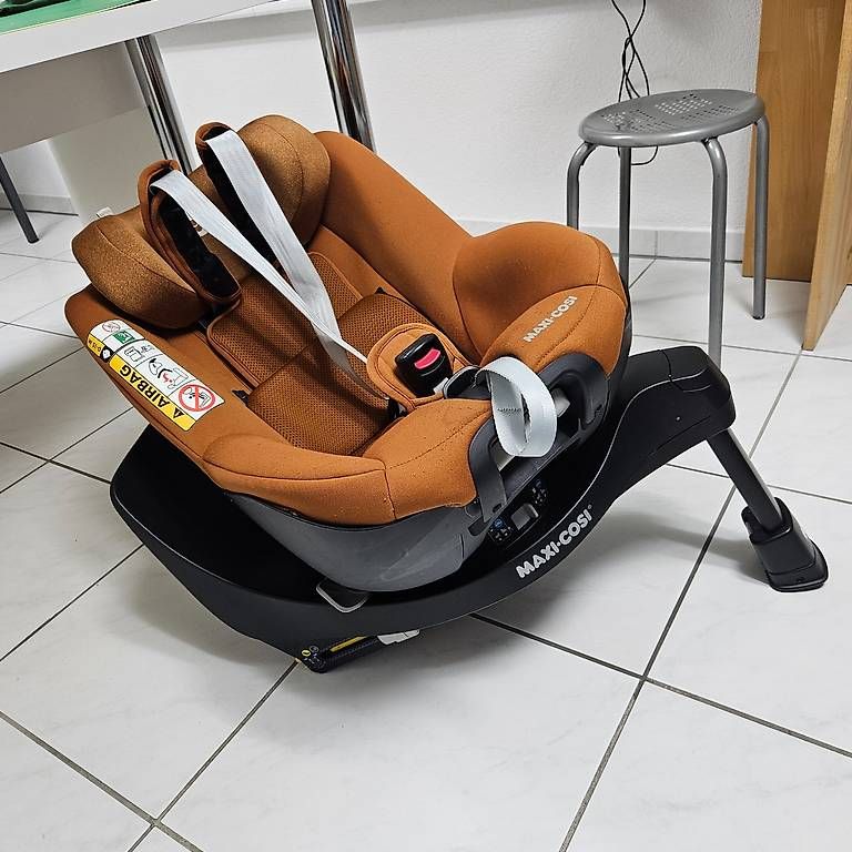 Seggiolini per auto: Auto Kindersitz Maxi Cosi – Usato da Kägiswil venduto da Gestaltungsatelier 1
