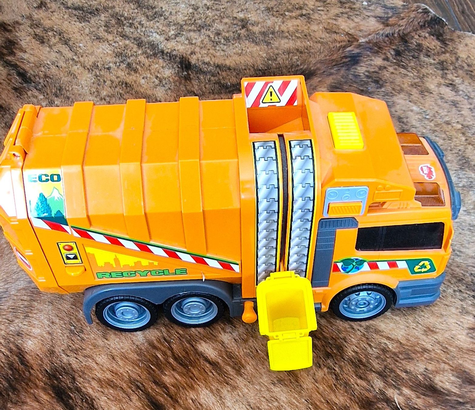 Spielzeuge: Spielzeug Recycle Auto & Hess Lastwagen – Gebraucht aus Hombrechtikon von MalgorzataJ 1