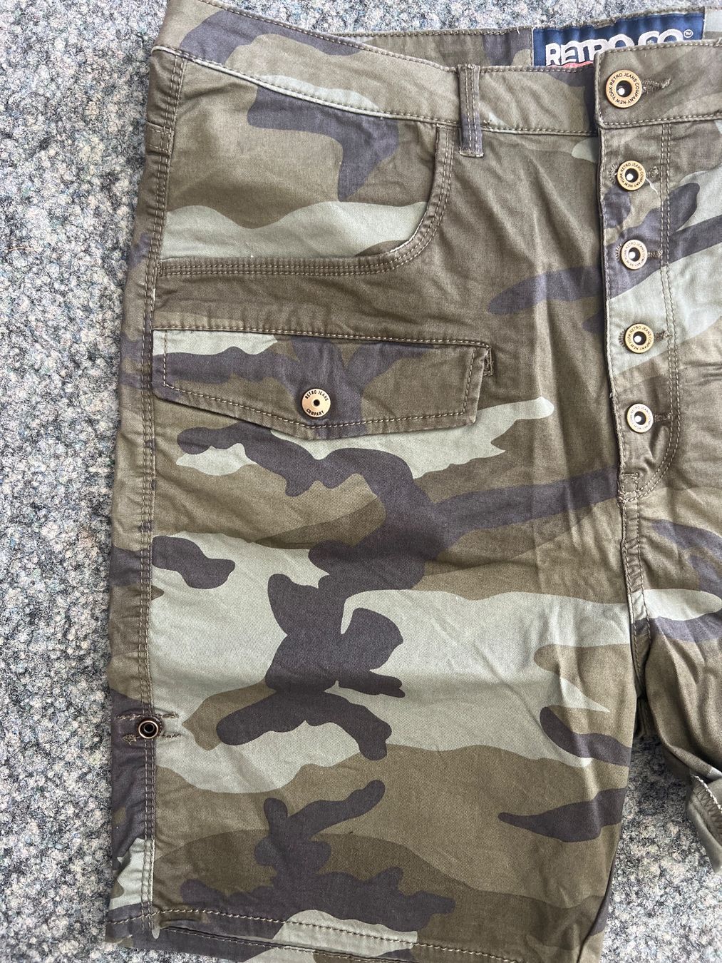 Hosen: Shorts mit oder ohne Umschlag 28 military – Gebraucht aus Oberglatt ZH von ble_75jw 2