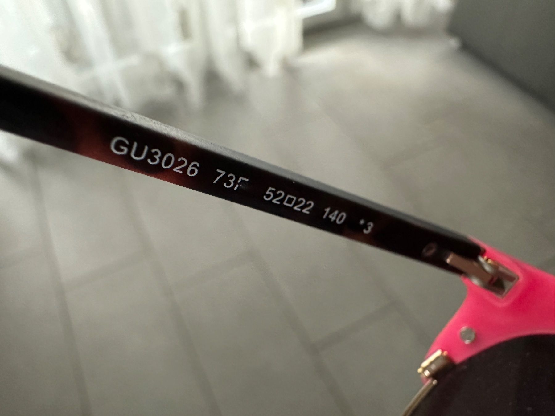 Occhiali & Lenti: Sonnenbrille von Guess neuwertig – Nuovo (secondo la descrizione) da Oberwil-Lieli venduto da Svetlana28 4