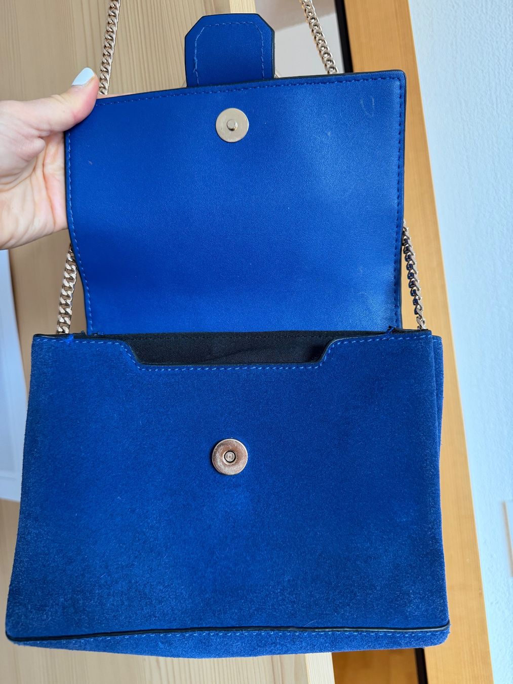 Mango Borse da donna: Kleine blaue Umhängetasche – Usato da Chur venduto da Caroline__ 7