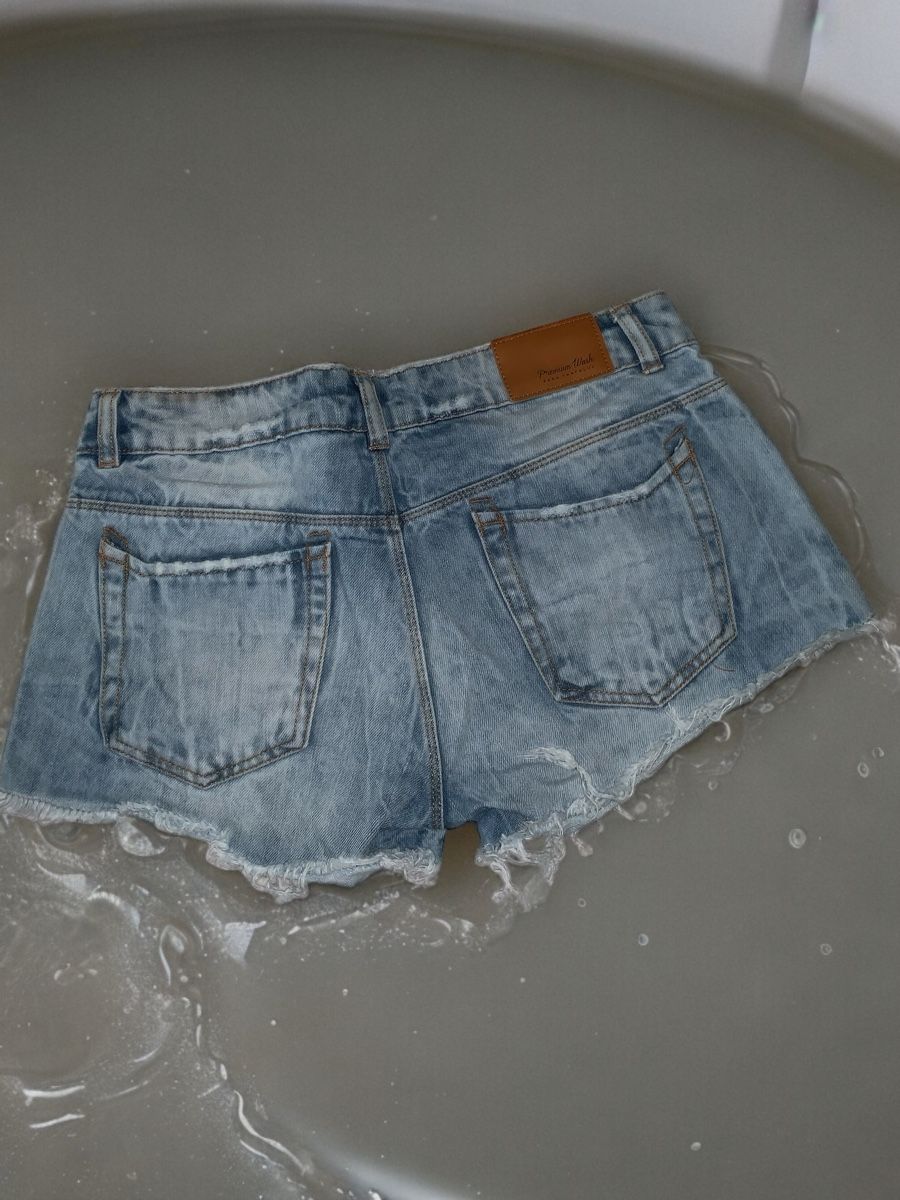 Zara Jeans: Kurze Jeanshose 5.- – Usato da unterentfelden venduto da leyla08 3
