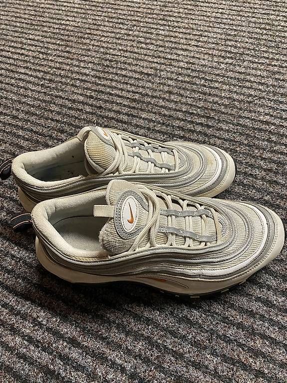 Scarpe da uomo: Nike air max 42,5 – Usato da Sigriswil venduto da ubu_pl2m