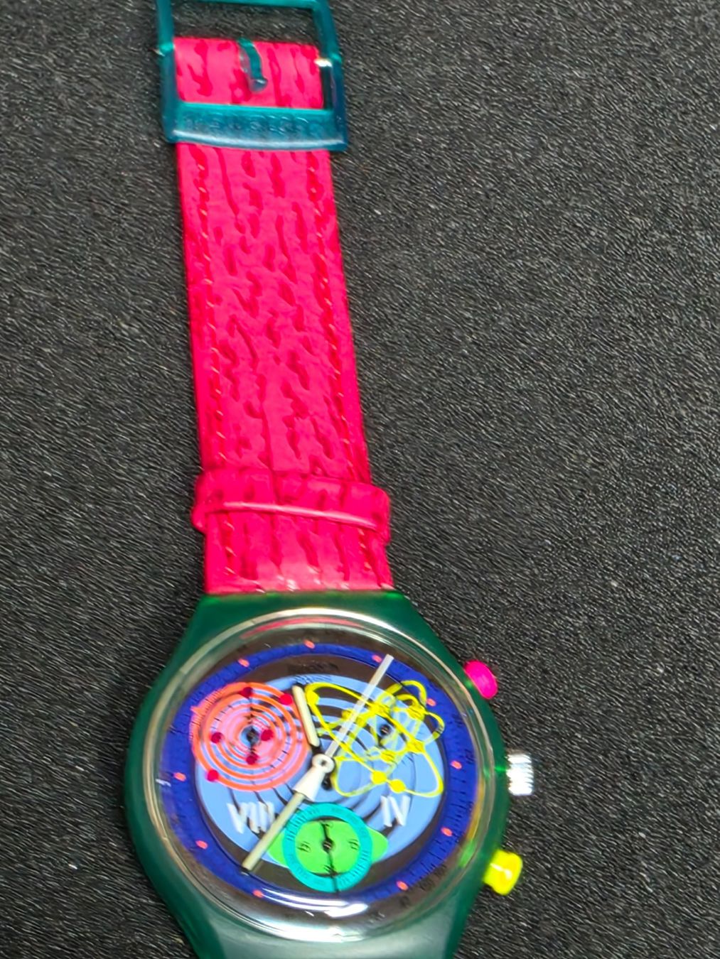 Swatch Orologi: Swatch Chrono SCL103 "Pink Springs" 1993 – Nuovo e nell'imballaggio originale da Bülach venduto da TimeDealsNow 5