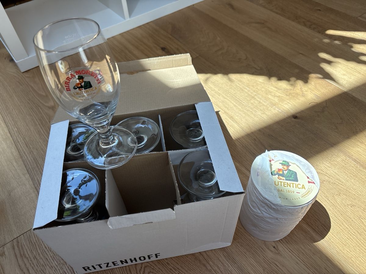 Set di piatti: Biergläser Birra Moretti 0.3l mit Untersetzer Set neu – Nuovo e nell'imballaggio originale da Rickenbach ZH venduto da mar_p6sg