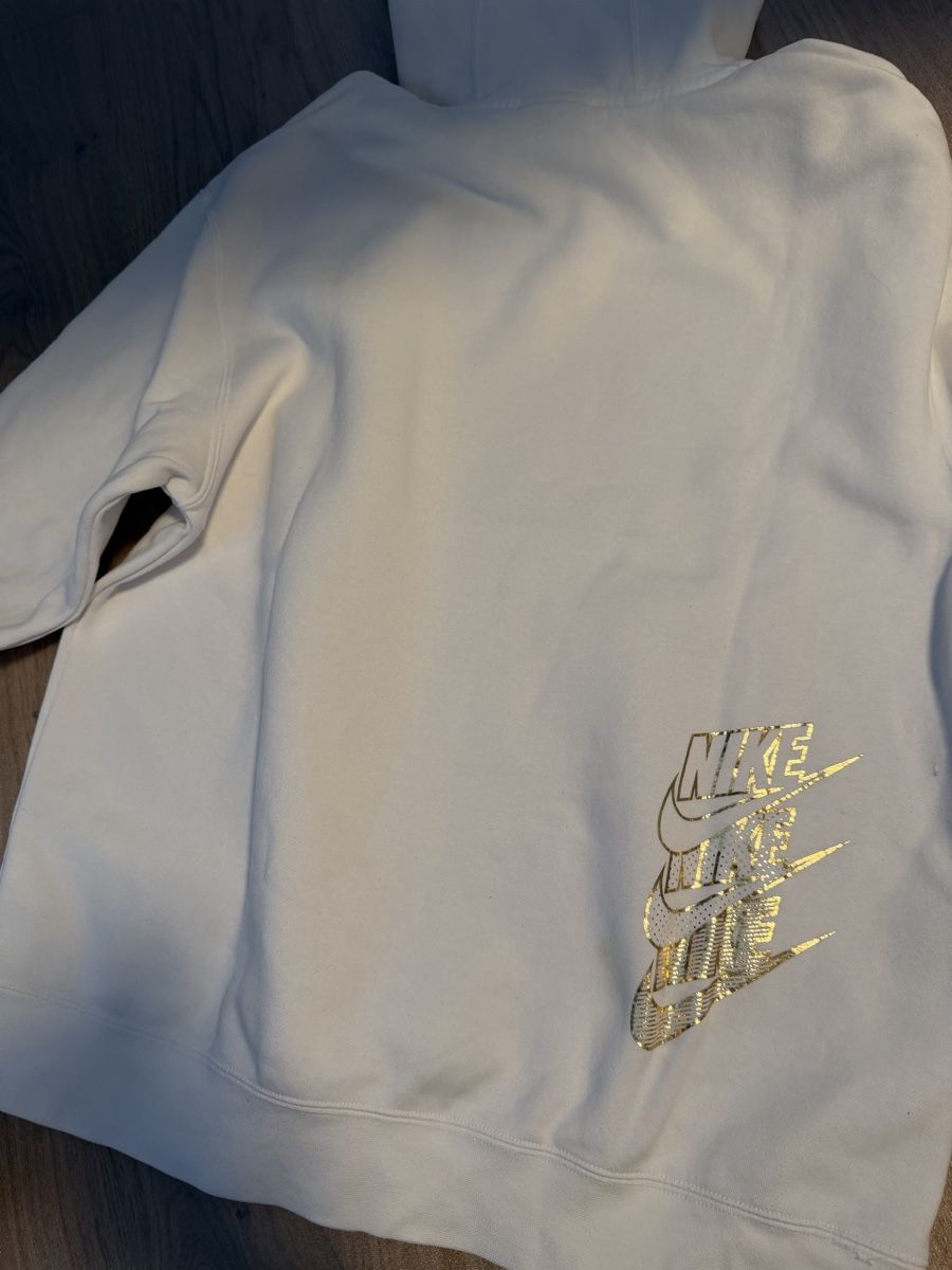 Nike Pullover & Sweatshirts: Nike Kapuzenpullover weiss gold Grösse M – Gebraucht aus Susten von AMAZE 3