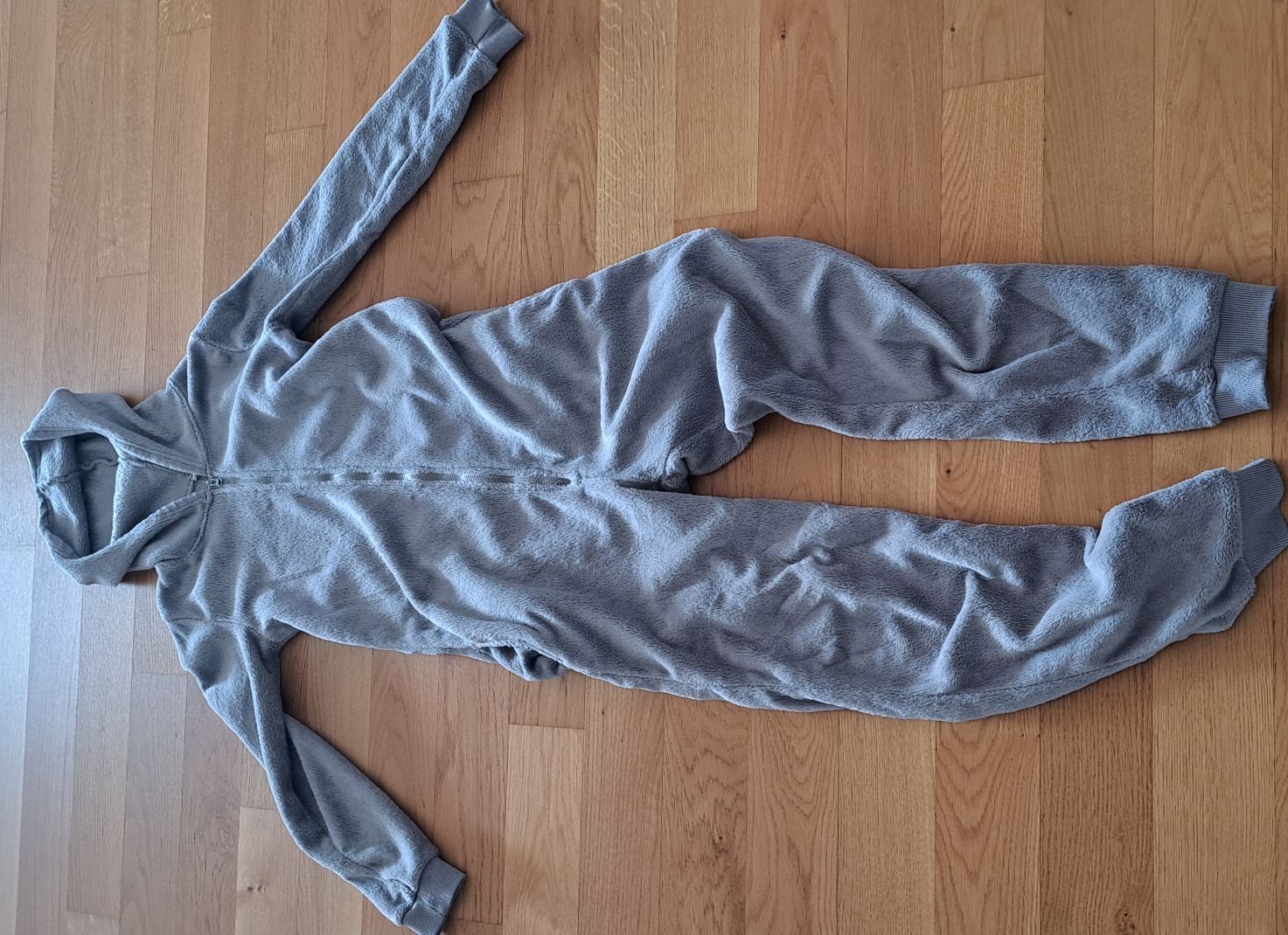 Tute: Kuscheliger Overall / Jumpsuit Jysk Grau – Usato da Seengen venduto da ja6_65wp
