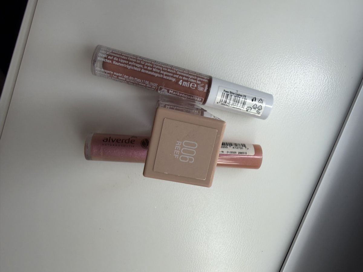 Sephora Make-up: Lip Gloss Bundle - Maybelline, Alverde & Trend it Up! – Usato da Merenschwand venduto da selenaaneles 1