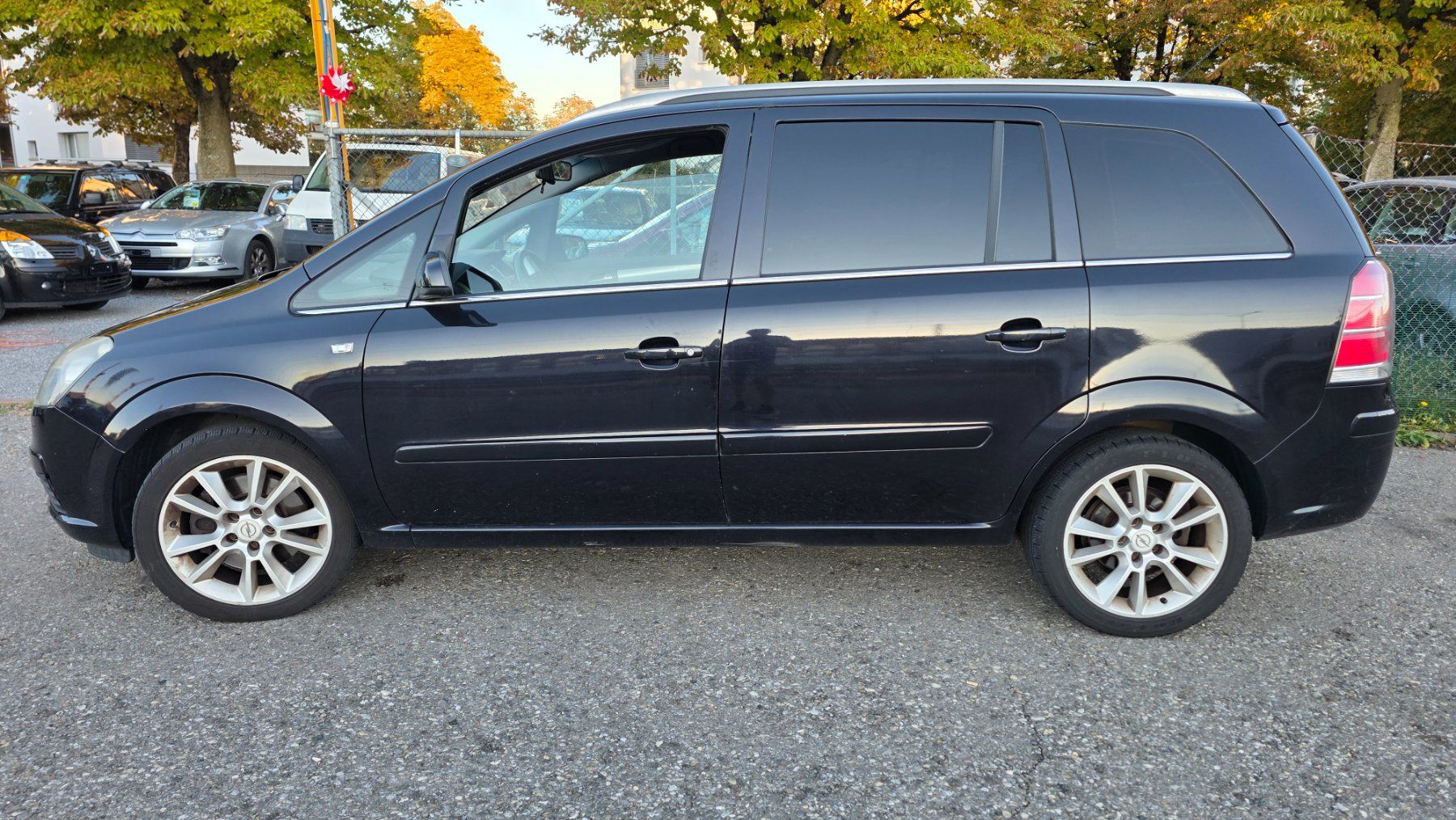 Opel Autos: Opel Zafira 20TR – D'occasion à Arbon par Tropxe. 5