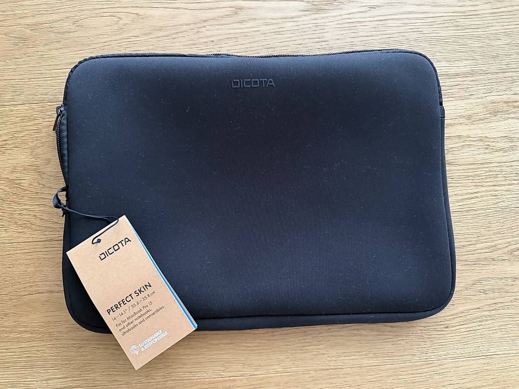 Coques & Sacs: DICOTA Laptophülle – D'occasion à Muttenz par jea_2wtm