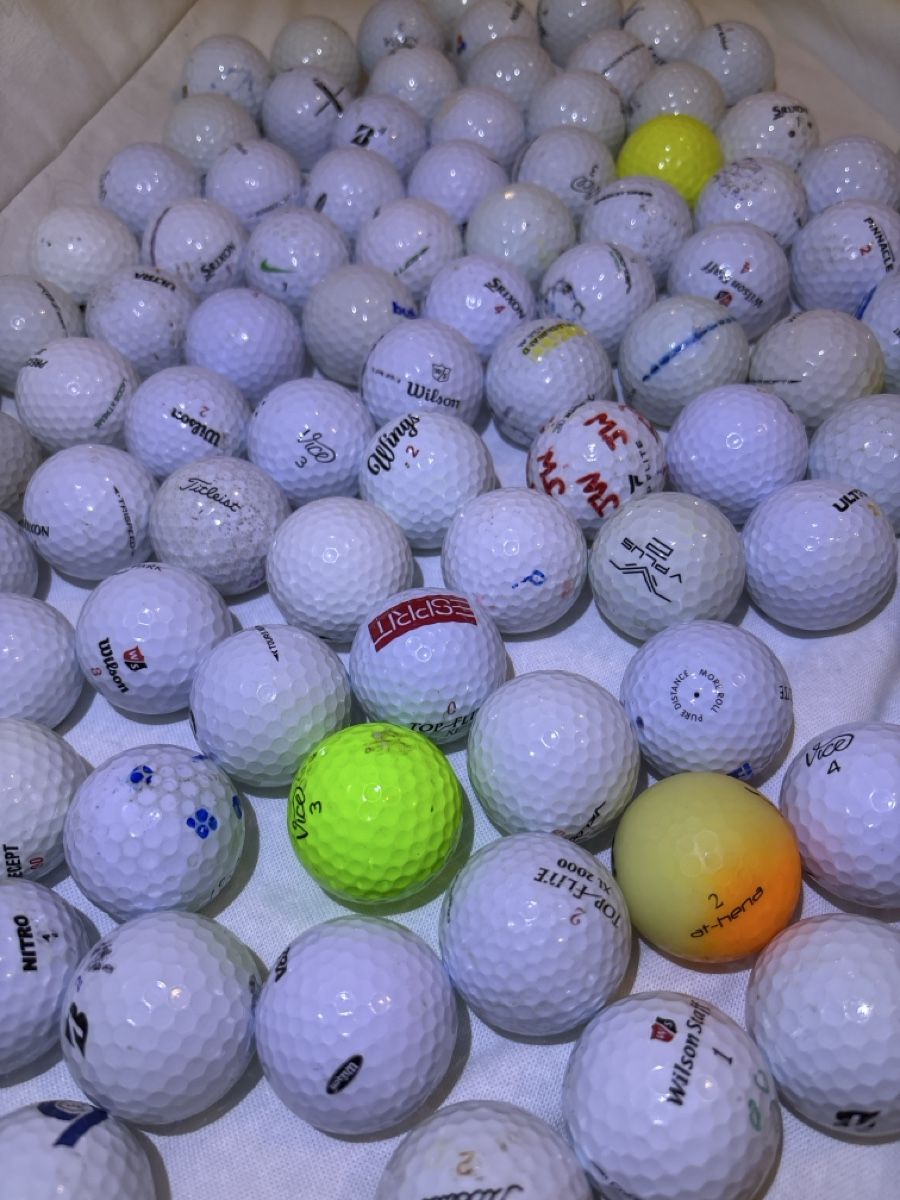 Ballons: 100 Golfbälle Div. mit Erfahrung  – D'occasion à Hüttikon par sgt79 2