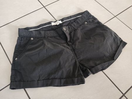 Schwarze Mädchen Sommerhose Grösse M