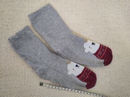 Socken, grau mit Bärmotiv, Gr. ca. 35-36
