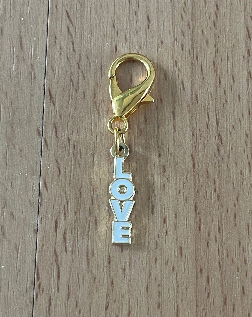 Rimorchi: Anhänger LOVE, ca. 4,5cm, neu – Nuovo e nell'imballaggio originale da Zürich venduto da fbsm 1
