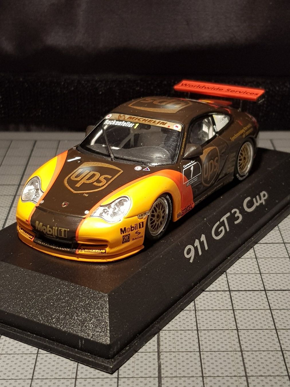 Porsche Modellini d'auto: Porsche 911 GT3 Cup #1 UPS – Nuovo e nell'imballaggio originale da Chézard-St-Martin venduto da AlPat-Collections 1