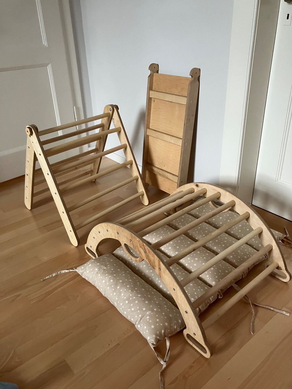 Spielzeuge: Montessori Goodevas Klettergerüst – Gebraucht aus Olten von leonili88