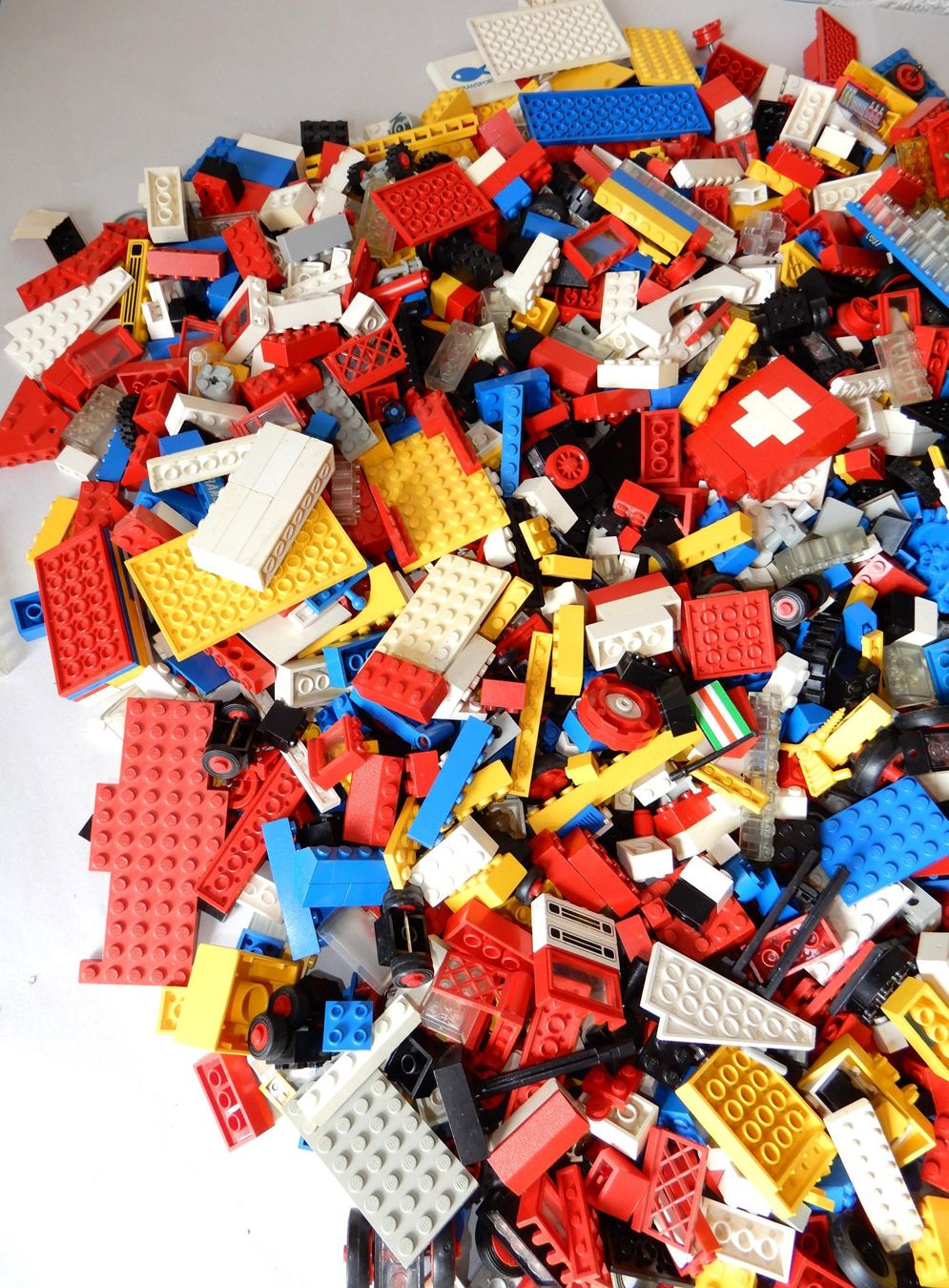Lego Kit di costruzioni: 4 KILO LEGO Classic und diverse, Räder, Technic,Platten .... – Usato da Senèdes venduto da tintinette43 3