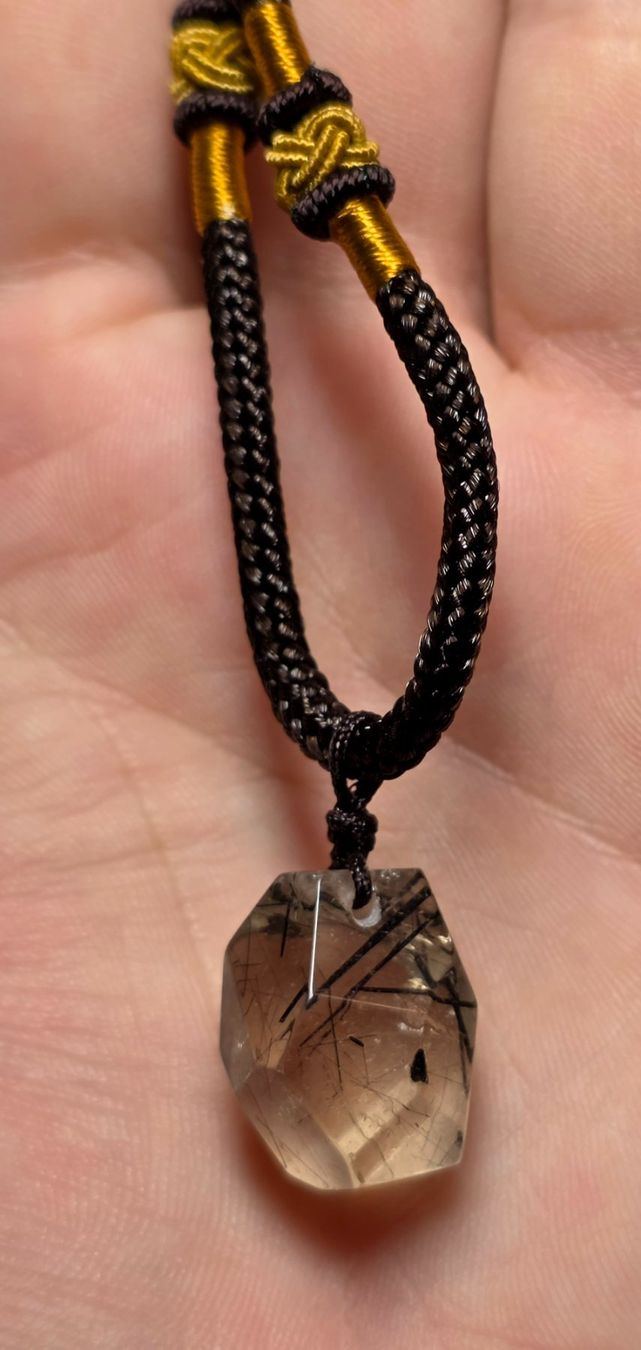Minerali & Pietre curative: Schwarzer Rutil Anhänger an Kordelkette A – Nuovo e nell'imballaggio originale da Matzingen venduto da Shay_Crystalz 1