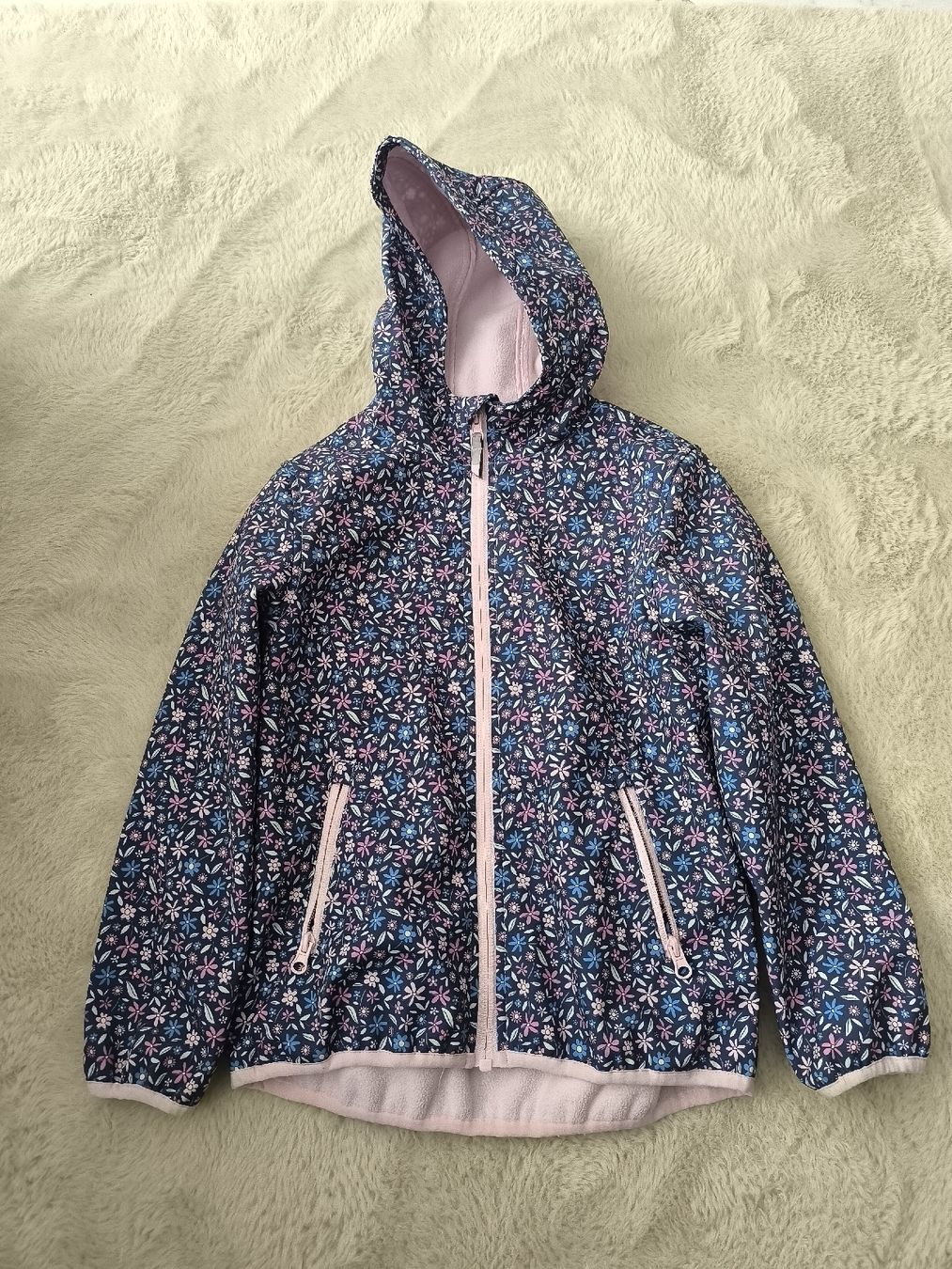 Jacken & Mäntel: Mädchen softschell Jacke gr116 – Gebraucht aus Buchs SG von Cor-Pie