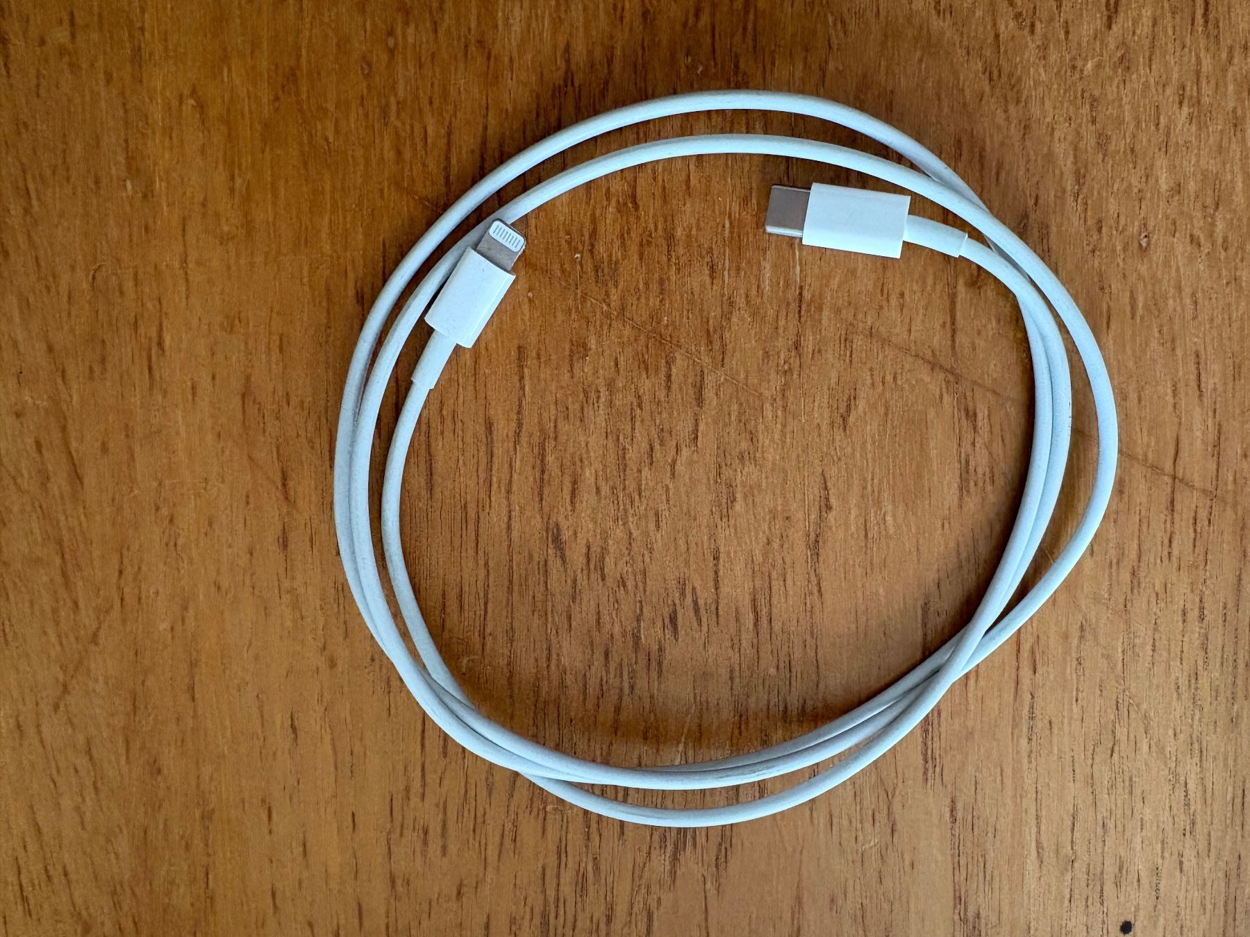 Apple Cavi: Apple Lightning auf USB-C Kabel (1m) – Usato da Kreuzlingen venduto da ROMANR1