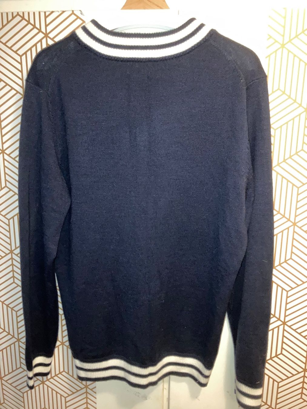 H&M Maglioni & Felpe: Blauer Pullover von H&M, Grösse L, mit Merinowolle-Anteil – Usato da Zürich venduto da Gustavo_Bianco 1