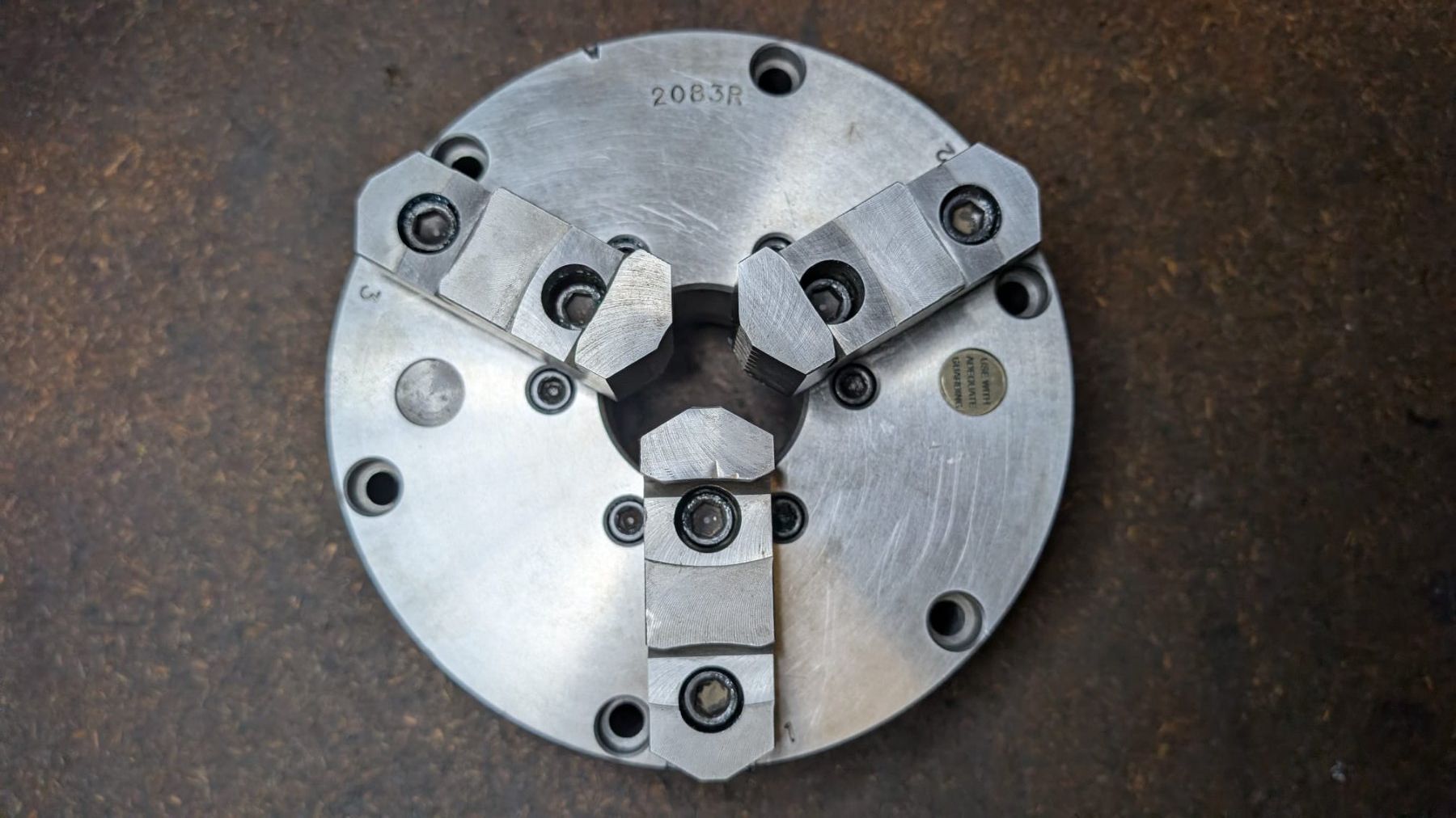 Altro per industria metallurgica: Dreibackenfutter 200 mm ohne Aufbauflansch – Usato da Gondiswil venduto da ack_zc7z