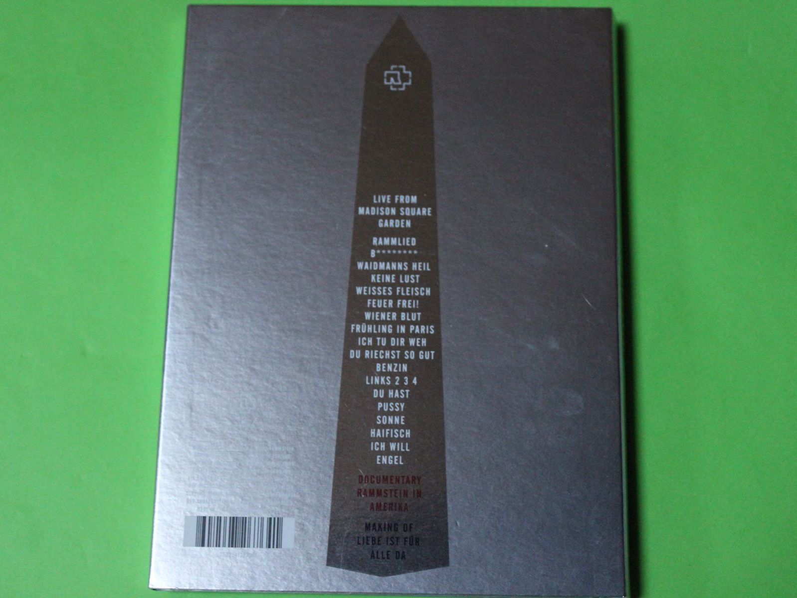Tutti i DVDs: RAMMSTEIN IN AMERIKA 2DVD vergriffen – Usato da Tübach venduto da JamesStone 2