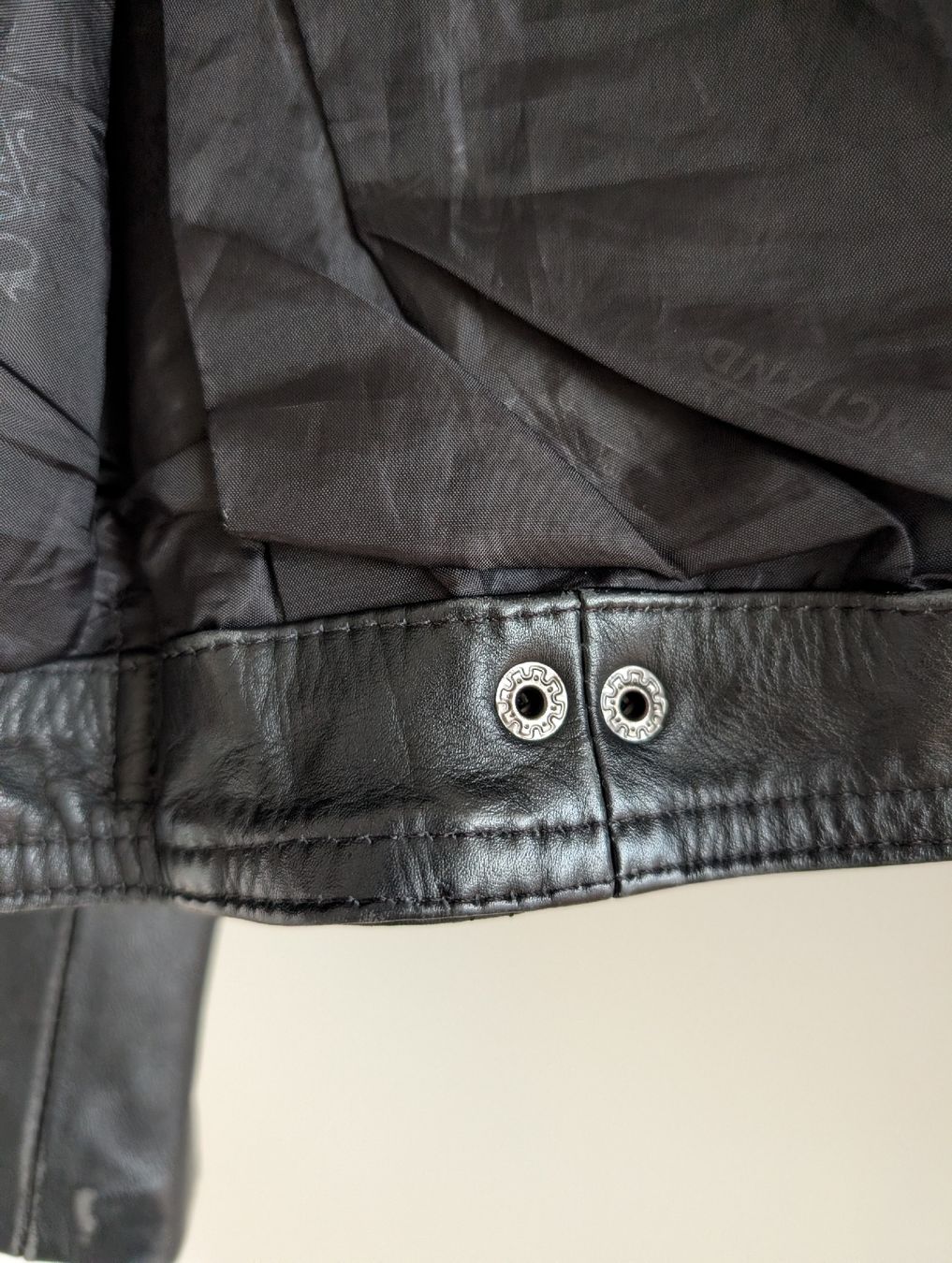 Giacche: Damen-Lederjacke XS – Usato da Küsnacht ZH venduto da Edoda 7