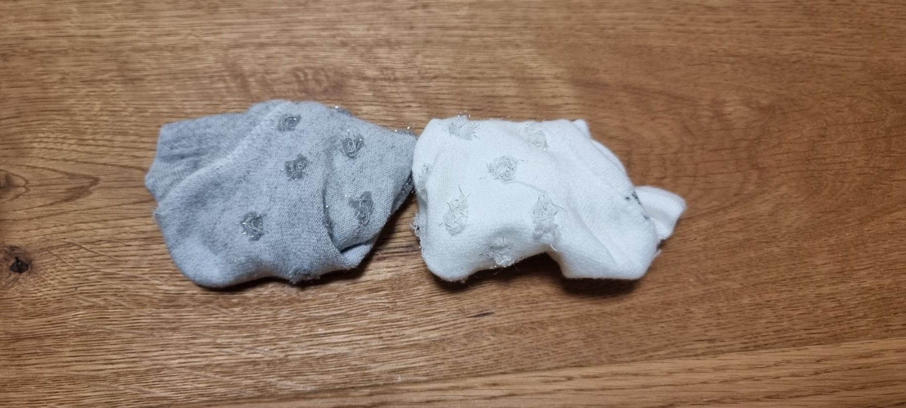 Socken für Kinder: 2 Paar: Socken Grösse 27-30 – Gebraucht aus Lachen SZ von allesweg78 1
