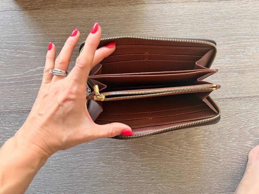 Portamonete: Louis Vuitton Zippy Gedlbörse – Usato da Feusisberg venduto da Stefanie1277 1