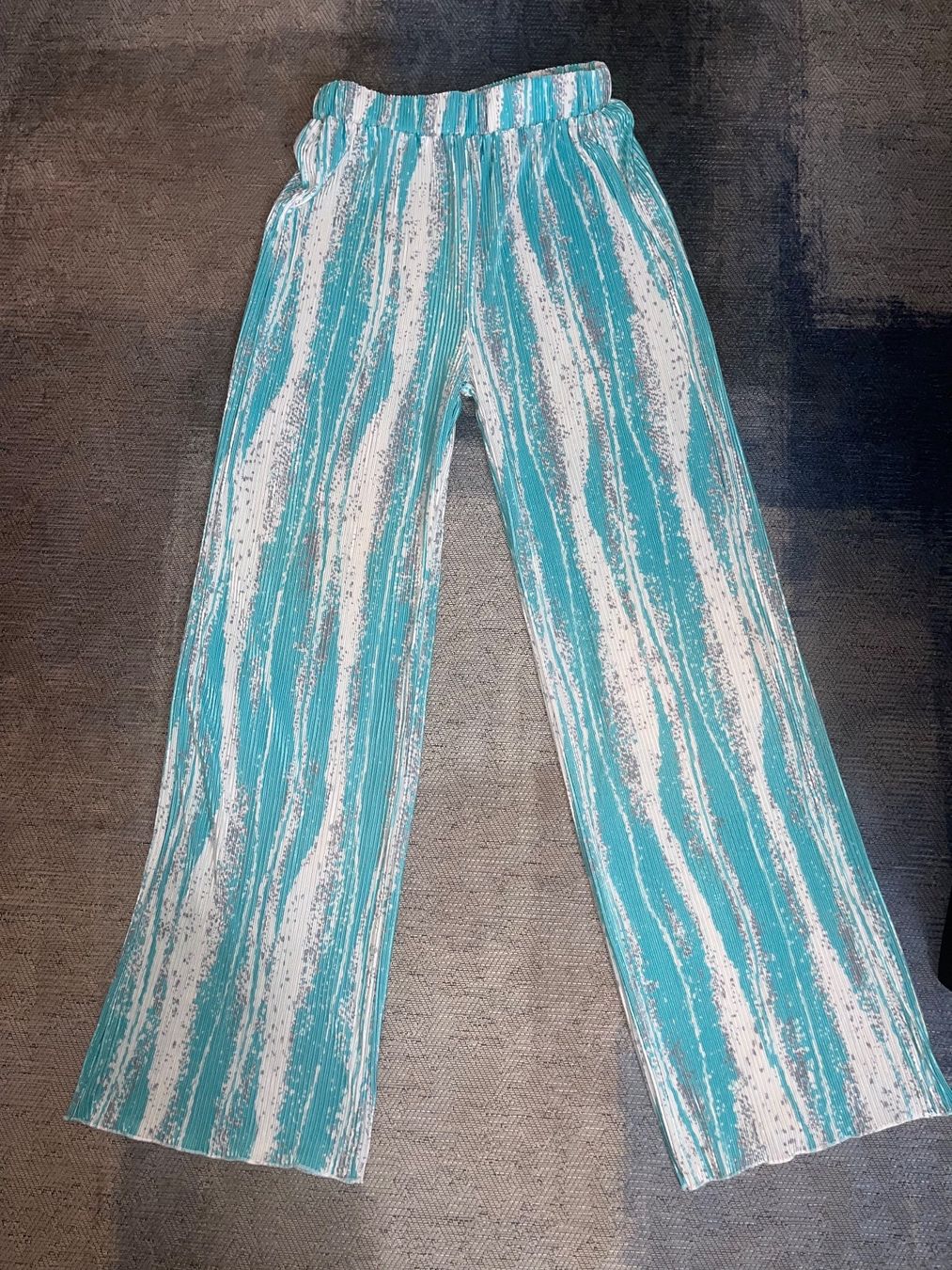 Pantaloni: Hose spezielle Optik und Farben. Gr.S – Nuovo (secondo la descrizione) da Bülach venduto da Lele_00