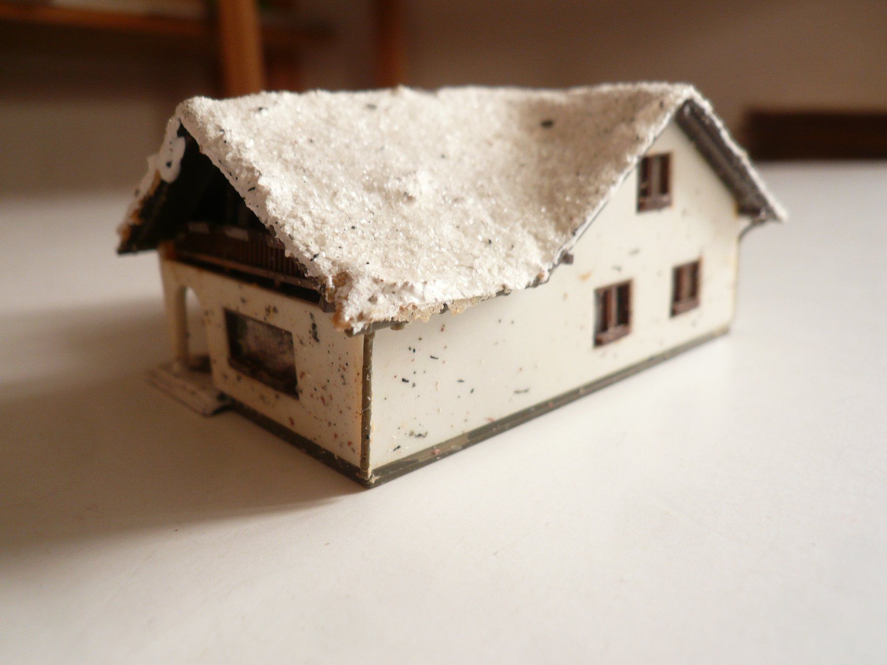 Faller Modelleisenbahnen: HAUS MIT SCHNEE SPUR N   (1) – Gebraucht aus Pfaffnau von nolff 2