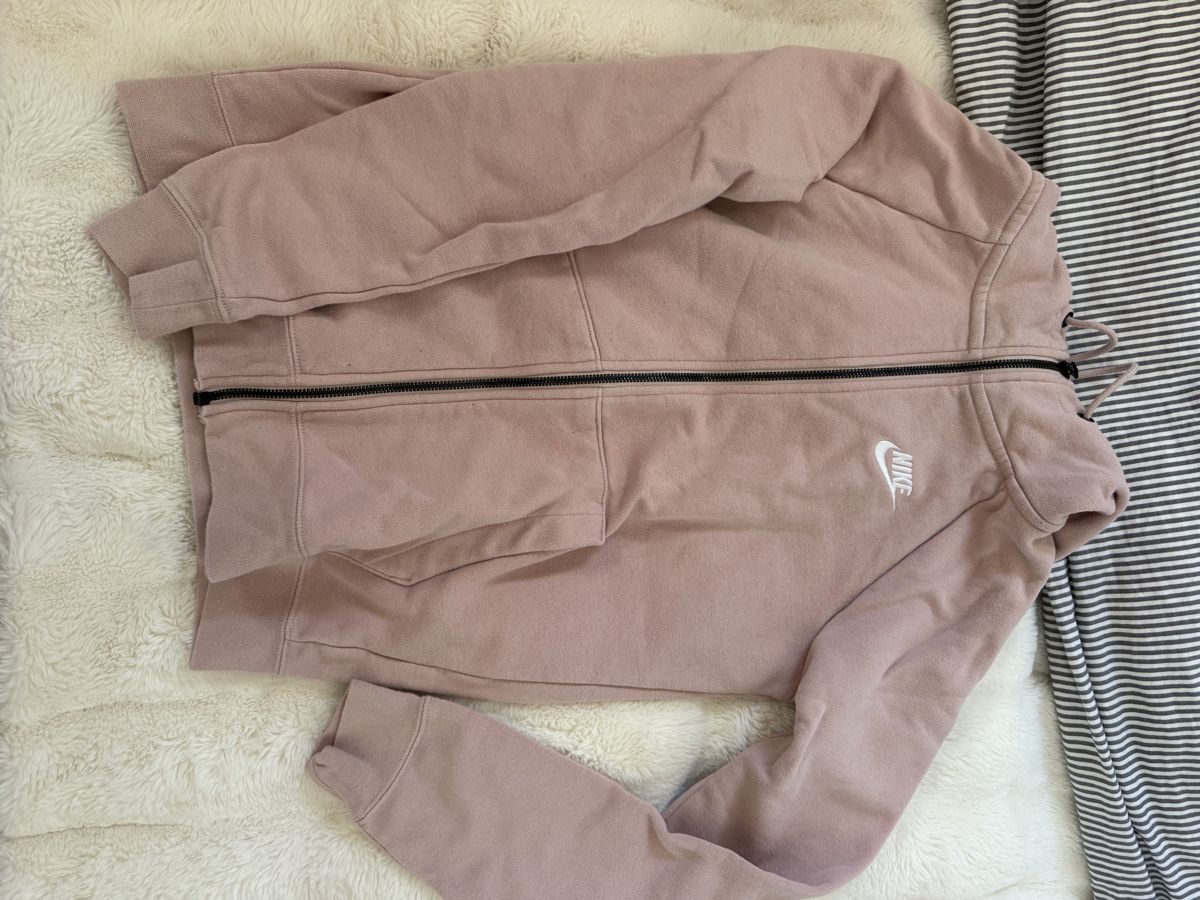 Nike Vestes: Rosa Nike Jacke – D'occasion à Trimmis par moonsoon1421