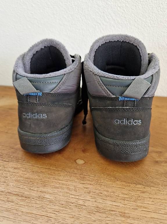 Scarpe da uomo: Adidas Rapid Court Mid Winterized Schuh – Usato da Uerzlikon venduto da Rotkreuzer 2