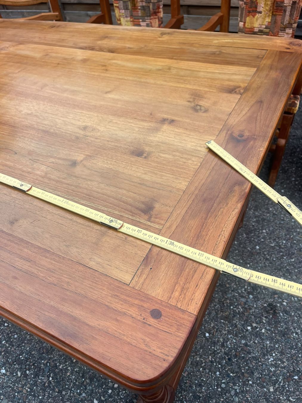 Set tavolo e sedie: Esstisch mit 9 Stühlen Holz massiv  – Usato da Zwingen venduto da inf_2blh 8