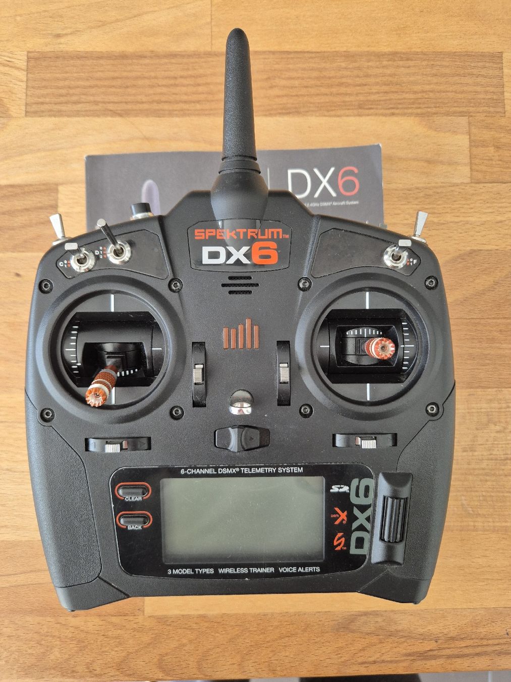 Spektrum Fernsteuerungen: Spektrum DX6 Sender – Gebraucht aus Stans von Basilikum21 1