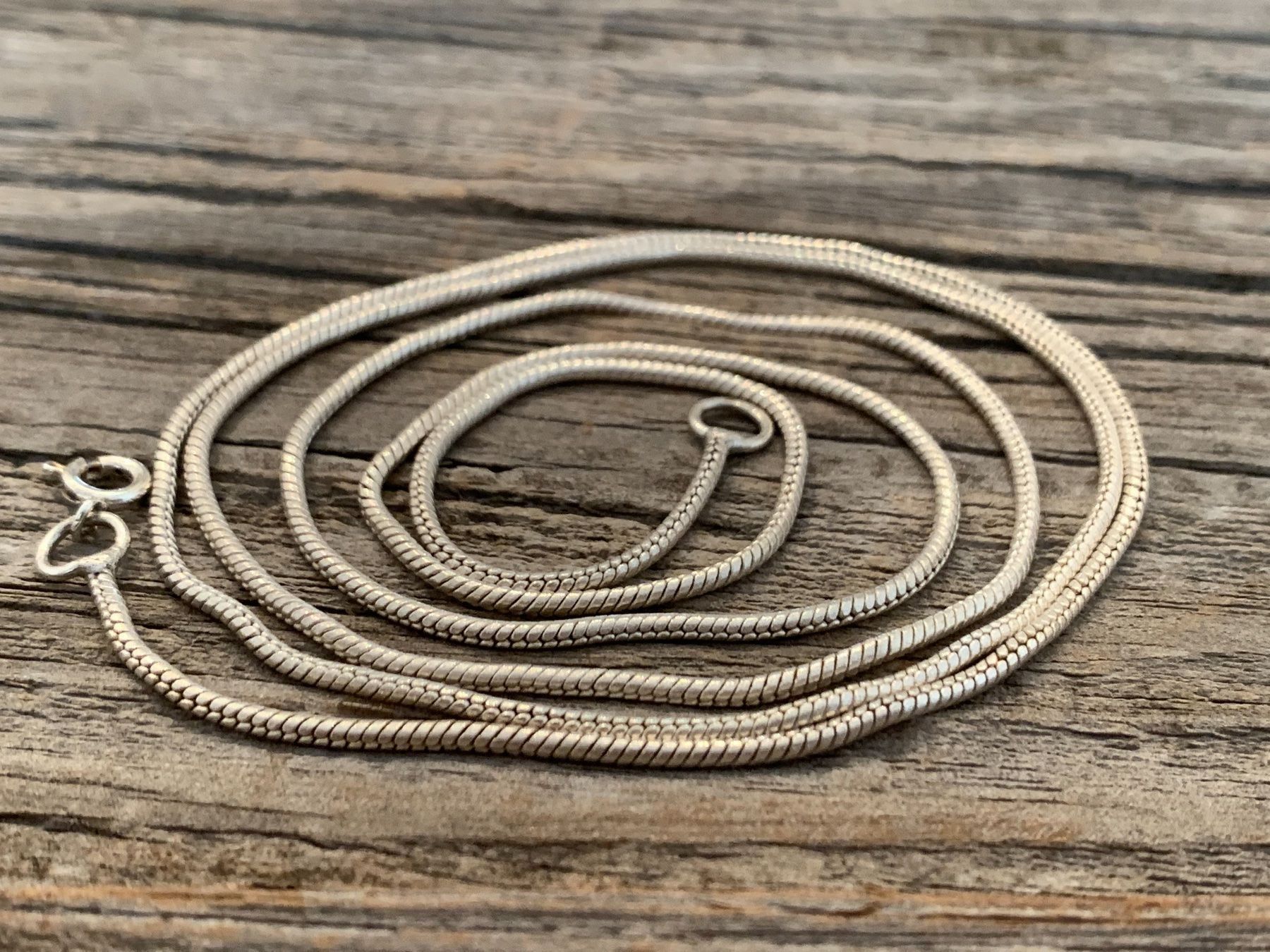 Catenine: Schlangenkette versilbert 80cm - Ø: 2mm - massiv - hell 13g – Nuovo (secondo la descrizione) da Bern venduto da Jiffy 3
