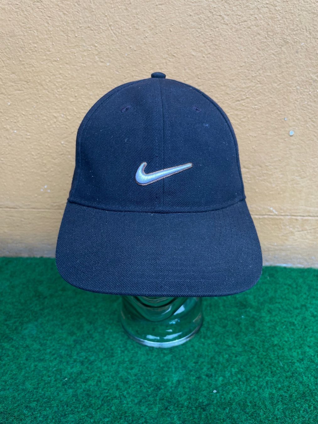 Nike Copricapi, berretti & cappellini: 2K10 Nike 6-Panel Camp Nike embroidered – Usato da Zürich venduto da le_souk