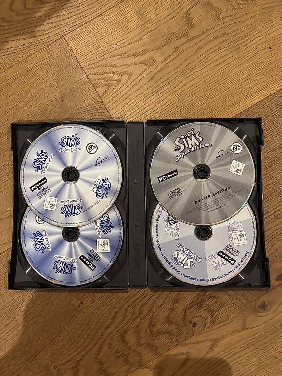 Giochi: Sims Super Deluxe Computer Spiel – Usato da St. Gallen venduto da mustang96 1
