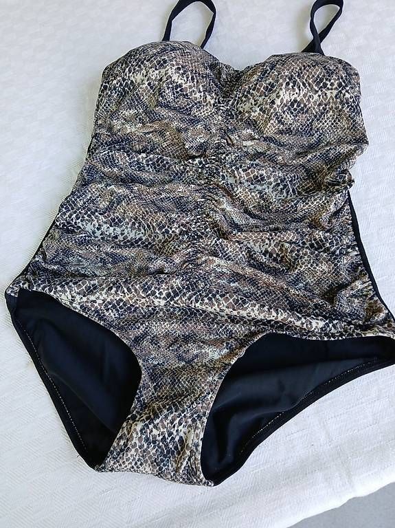 Badekleider & Bikinis: Schöner Badeanzug Gr. 40 – Gebraucht aus Arlesheim von edmss