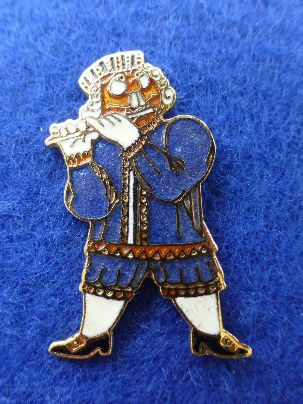 Basler Plaketten & Abzeichen: Pins Fasnacht Basel, nummeriert – Gebraucht aus Basel von Falconis 3