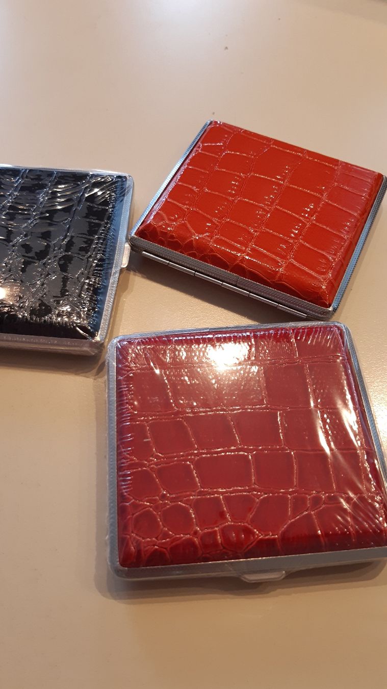 Altri Prodotti per fumatori: Zigarettenetui kroko bordeaux – Nuovo e nell'imballaggio originale da Ibach venduto da rom_v8h9 5