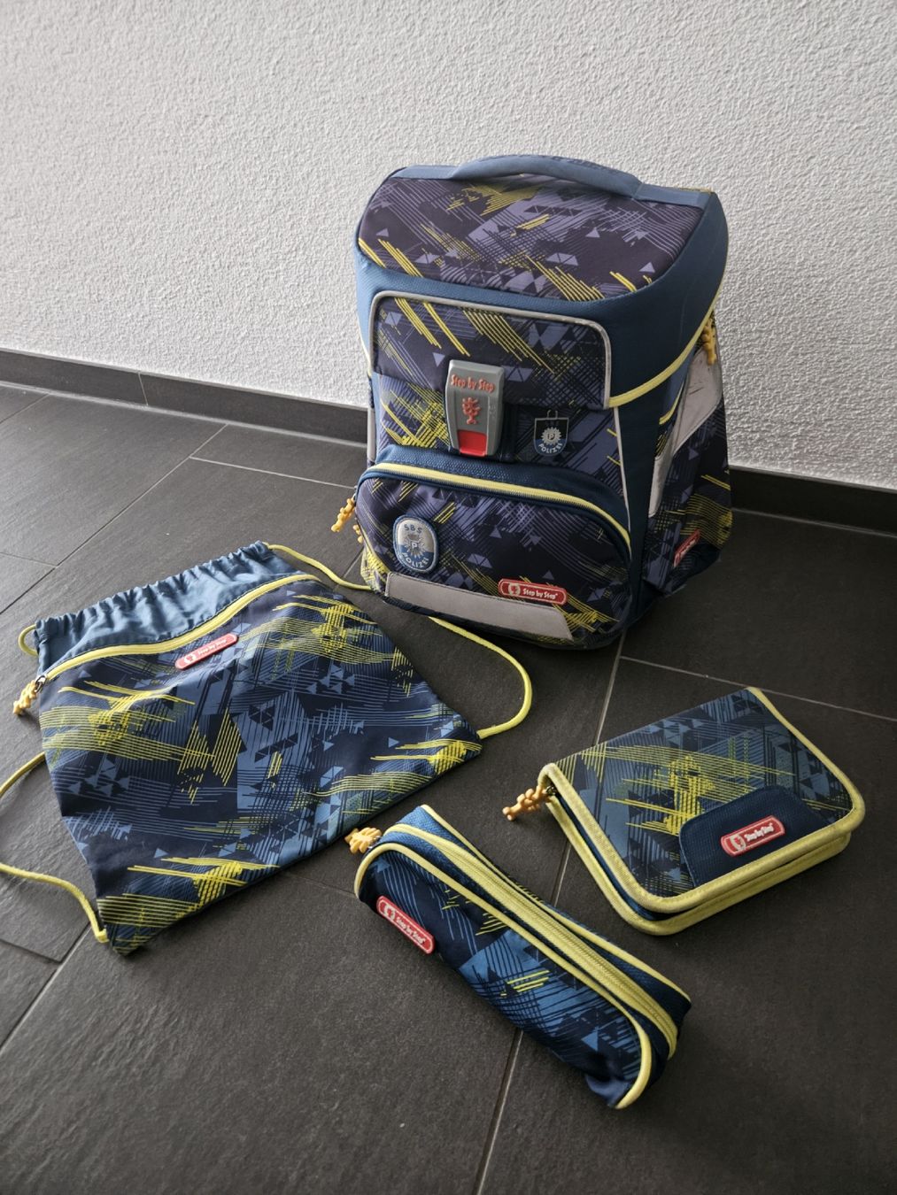 Step by Step Borse & Zaini: Schulranzen "Step by Step" in coolen Polizei Design  – Usato da Diepoldsau venduto da rin_d9yl 6